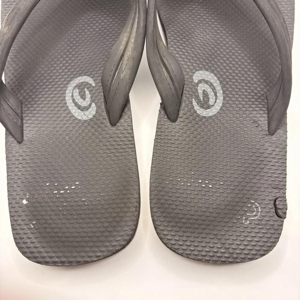 Cobian Floater Men’s Black Flip Flop Sandals Approx Size 9 Padded Strap